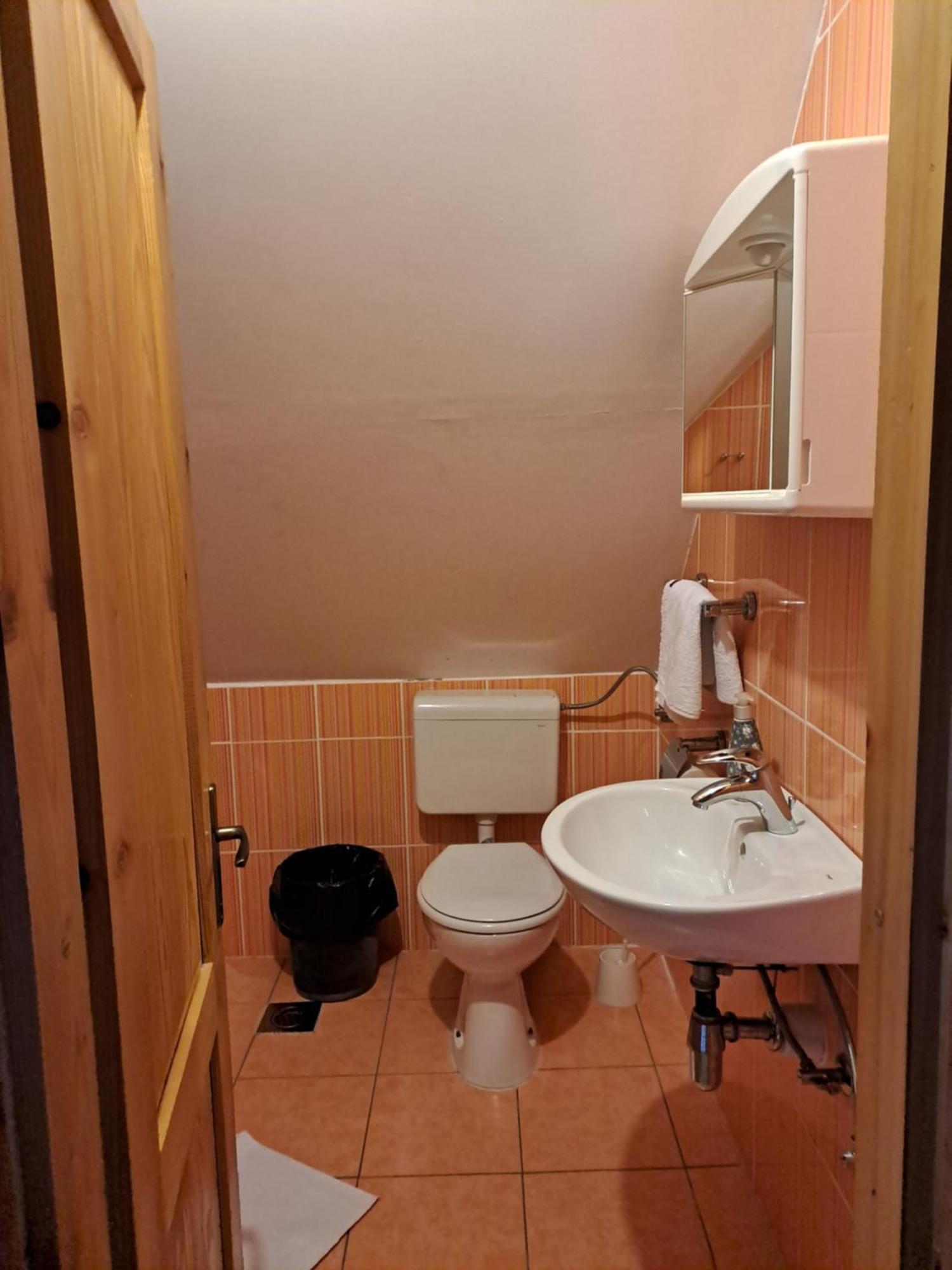 Guesthouse Andrea Poljanak Eksteriør billede