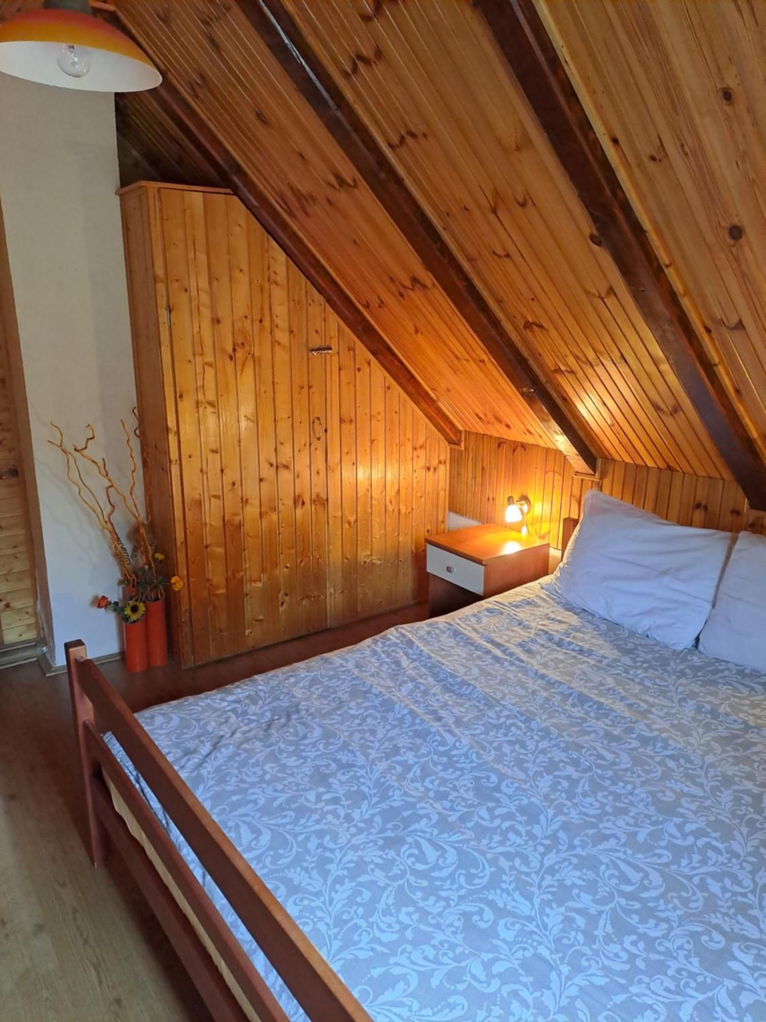 Guesthouse Andrea Poljanak Eksteriør billede