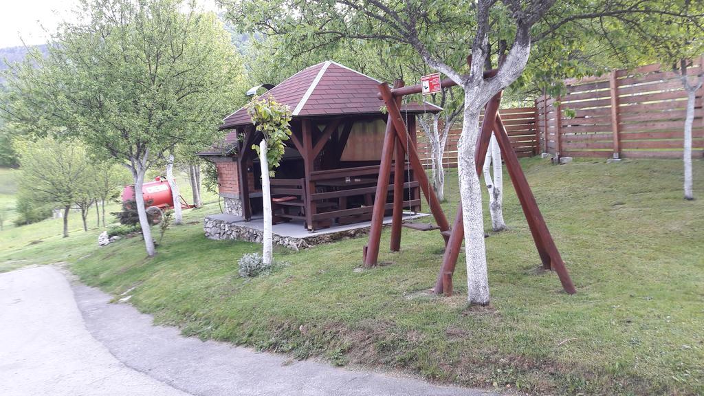 Guesthouse Andrea Poljanak Eksteriør billede